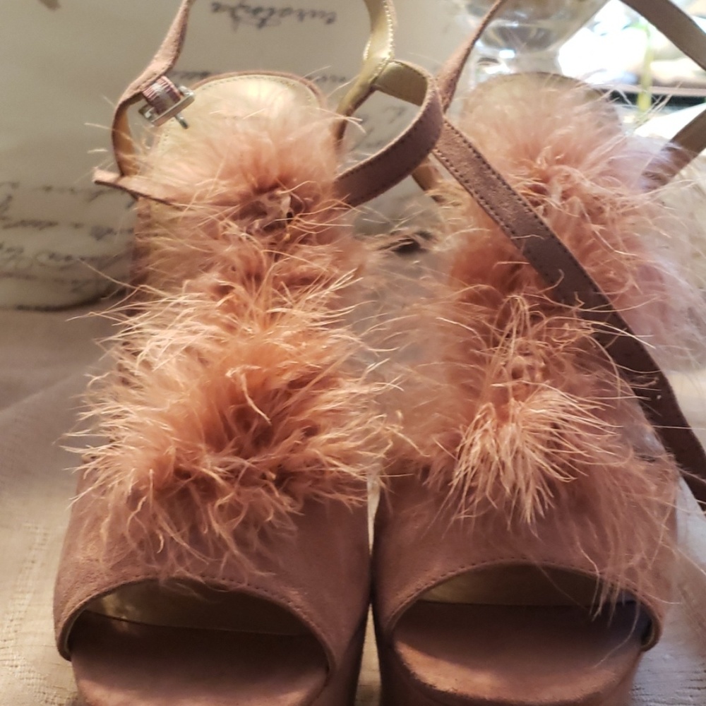 SOLD Steve Madden heels